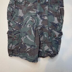 American Eagle Outfitters Green Camouflage Cargo Shorts